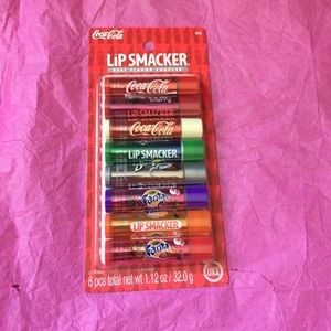 Lip smackers