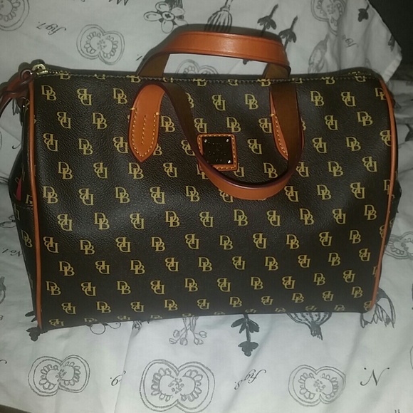 Dooney and Bourke satchel - Picture 1 of 4