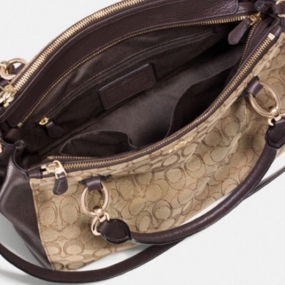 Coach bag carryall signature canvass nwt - Picture 3 of 3