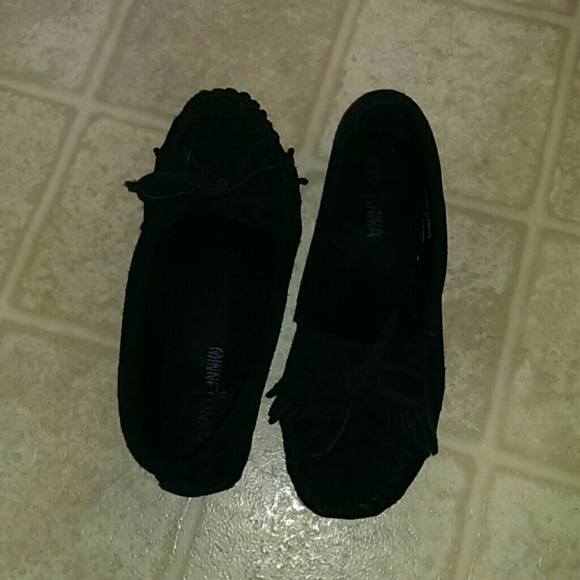 Minnetonka mocassins - Picture 2 of 3