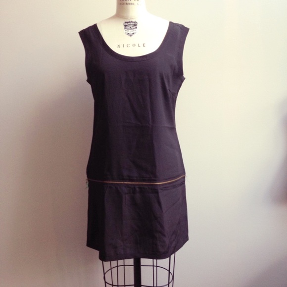 🚫SOLD🚫2-in-1 Drop Waist Black Tunic - Picture 1 of 4