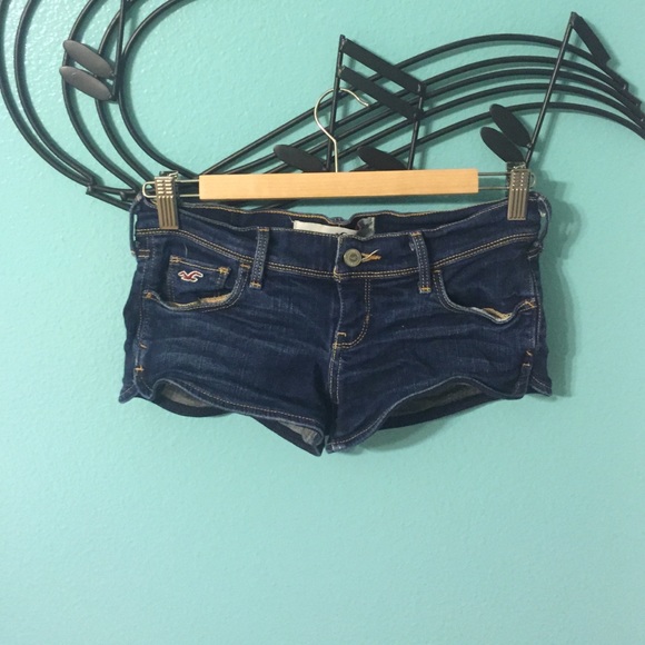Hollister booty denim shorts