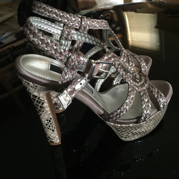 High heels - Picture 2 of 2