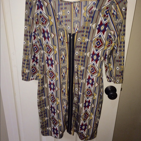 Miami Aztec patterned Dress - Picture 2 of 4