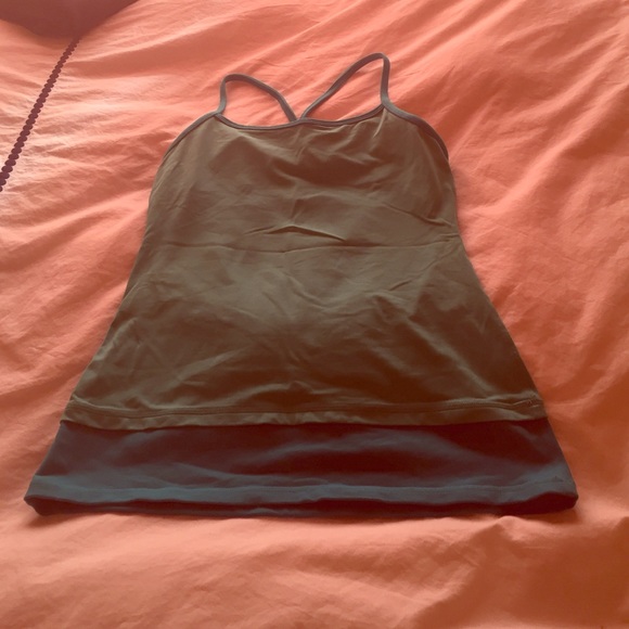 Lululemon workout top