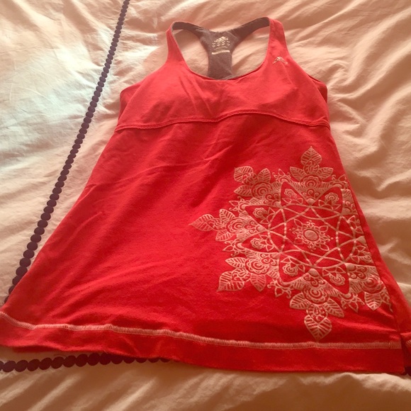 Adidas workout tank with built in bra