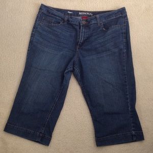 Plus Size Denim Capris