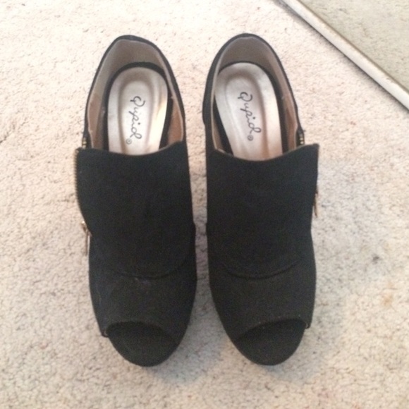 Shoes - Heels