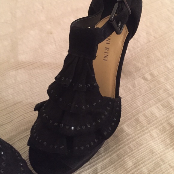 Gianni Bini black heels - Picture 2 of 2