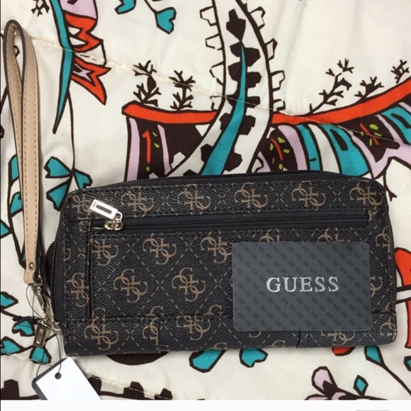Guess signature brown wallet/wristlet nwt! - Picture 2 of 3