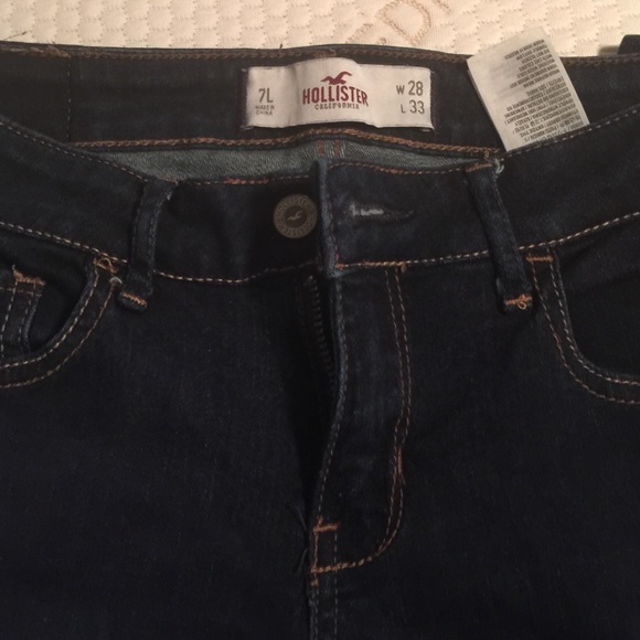 Hollister skinny jeans distressed with 2 holes
