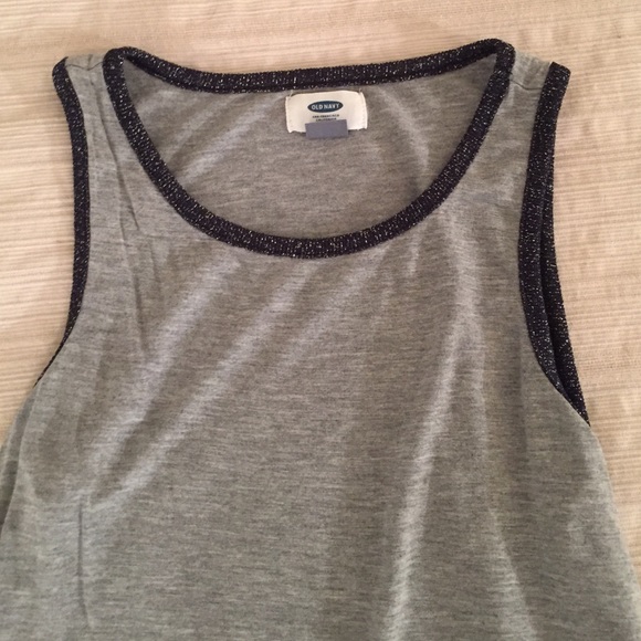 Gray, sparkle detail tank top - Picture 2 of 2