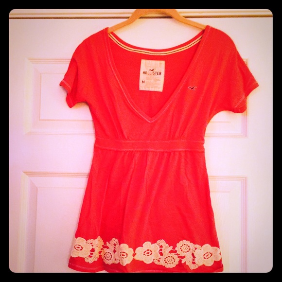 Beautiful pink Hollister shirt!!