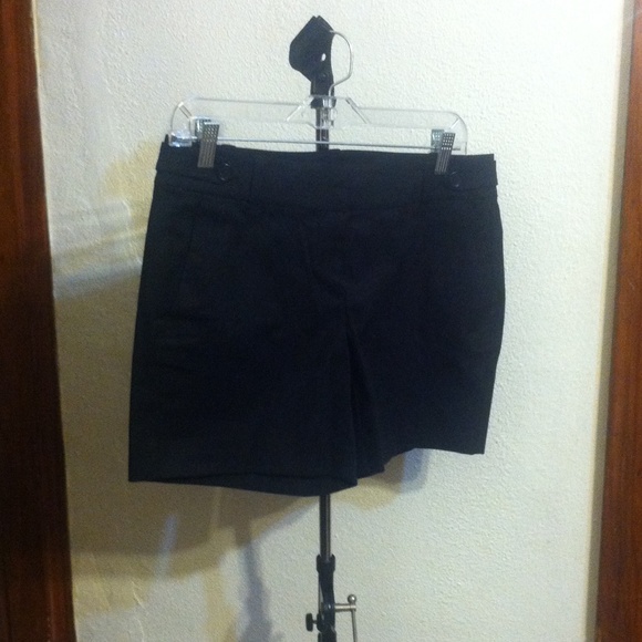 Shorts - Picture 1 of 2