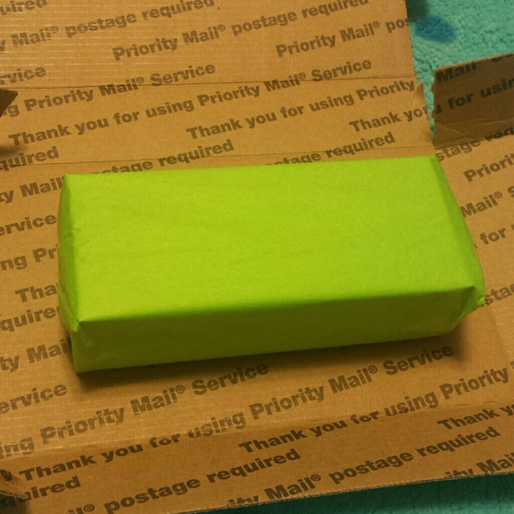 TRADING - Picture 3 of 4