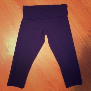 aerie "slim gym" crop yoga pants