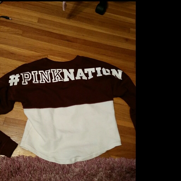 Vs crew LIMITED TIME ONLY