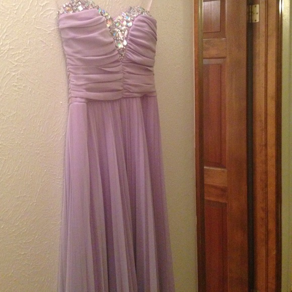 Formal lavender strapless prom dress (size 5)