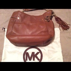 🎉 SOLD 🎉 Michael Kors purse
