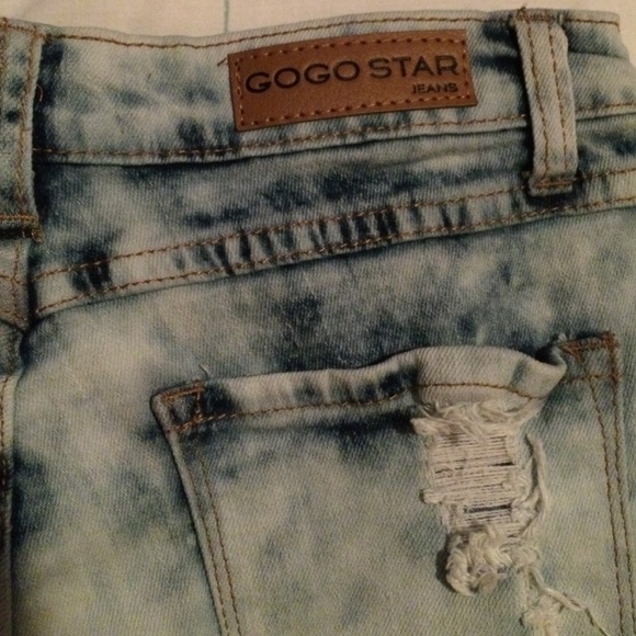 High waisted acid wash jean shorts🔥 - Picture 3 of 4