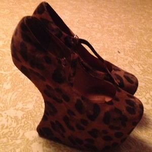 Suede Cheetah Platform