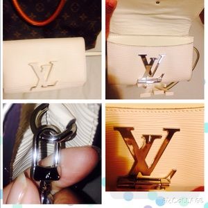 Louis Vuitton epi leather bag ( m14168)💯AUTHENTIC