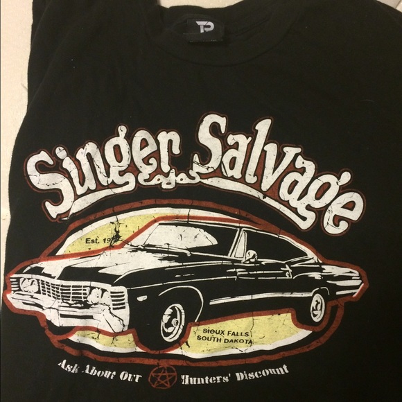 SUPERNATURAL XL TSHIRT