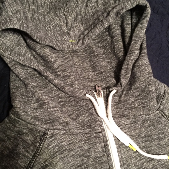 AE Grey Quarter Sleeved Workout Hoodie - Picture 2 of 3