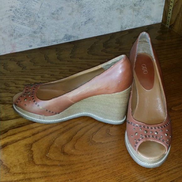 Cato's Brown Wedges... Size 10