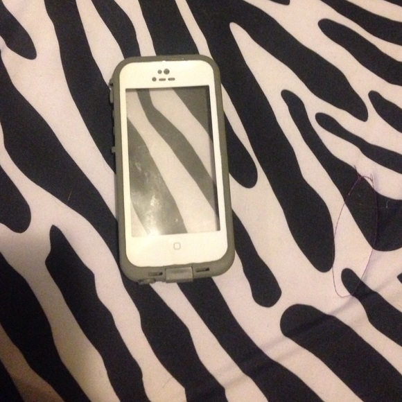 iPhone 5c lifeproof case