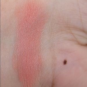 Bare minerals blush in vintage peach.