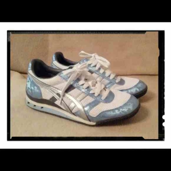 Onitsuka Tiger Sneakers 👟 👟