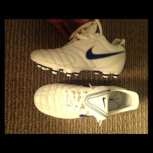 Women Tiempo  Nike soccer shoes