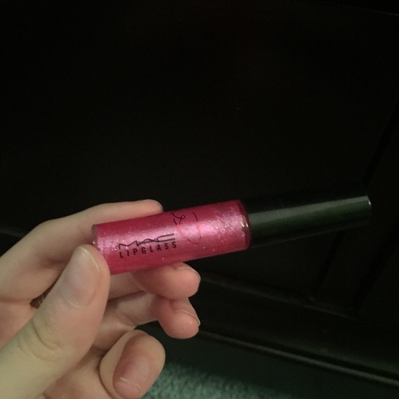 Mac Viva glam Miley Cyrus lipglass