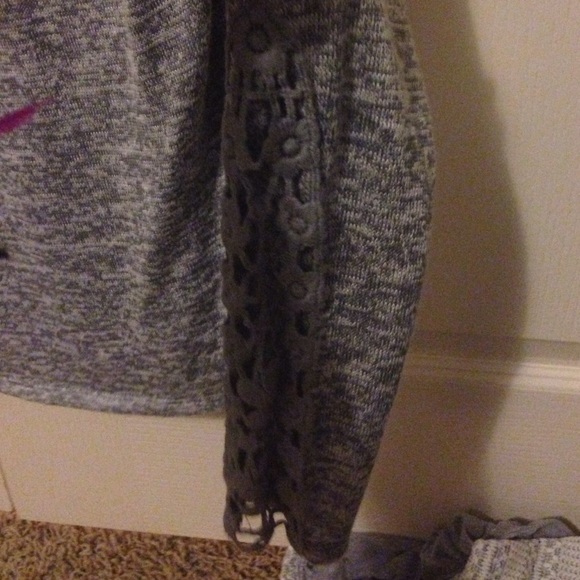 Long sleeve sweater hoodie - Picture 3 of 3