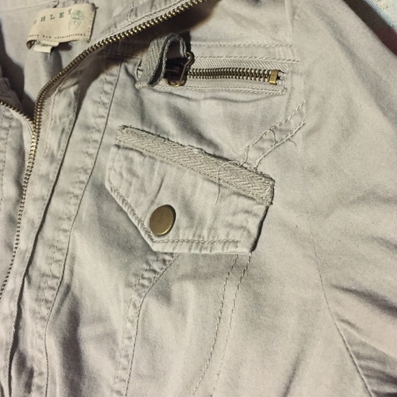 Mini Jacket - Picture 2 of 4