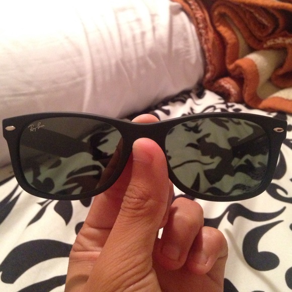 Ray Ban Wayfarer Sunglasses!
