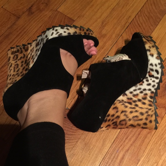 Leopard Wedge shoes! New