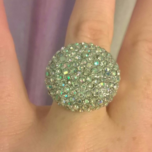 Ring - Picture 1 of 2