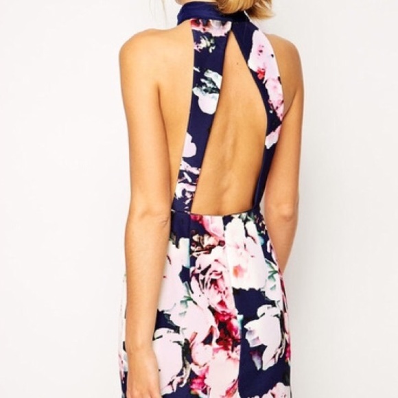 Floral open back dress!