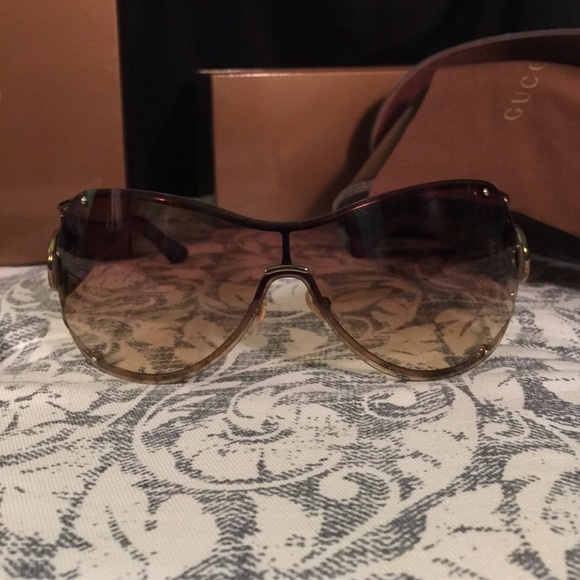 Gucci Sunglasses - Picture 4 of 4