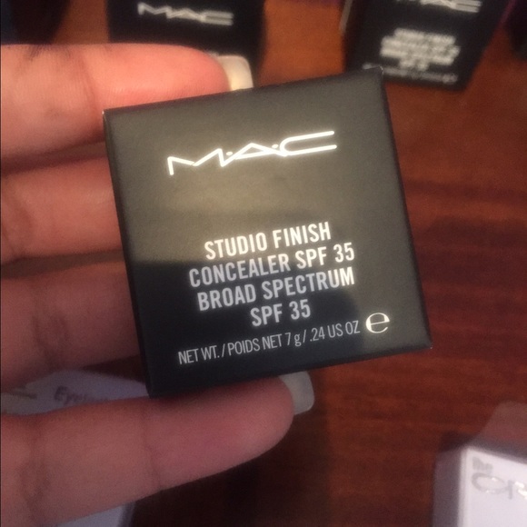 MAC studio finish concealor color NW45