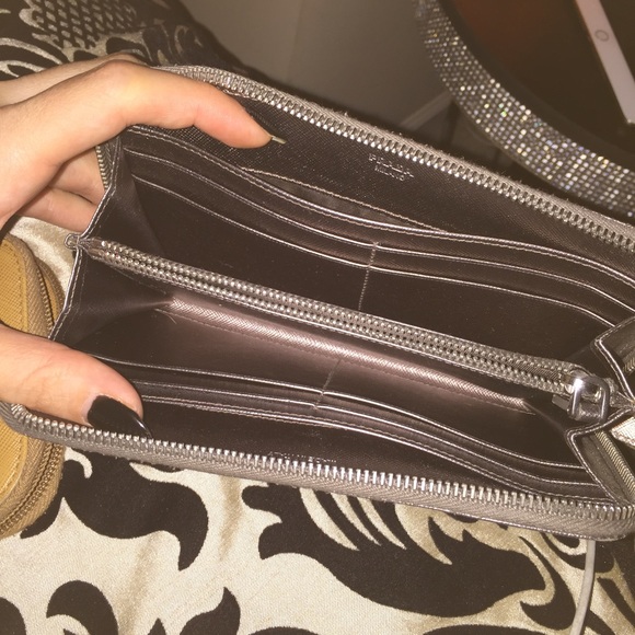 Authentic metallic Prada Wallet - Picture 2 of 2