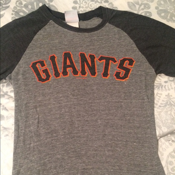 Quarter Sleeve Giants Tee