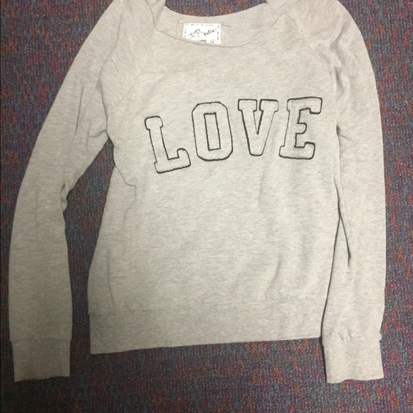 Off shoulder light weight sweater