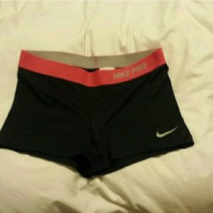 Bundle for @courtjenkins