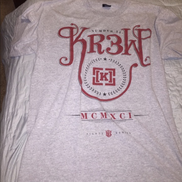 Grey krew shirt