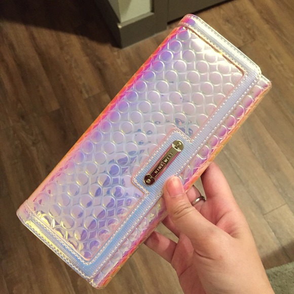 Magical clutch wallet