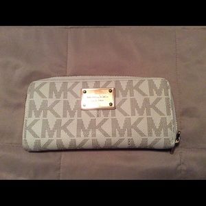 Michael Kors wallet