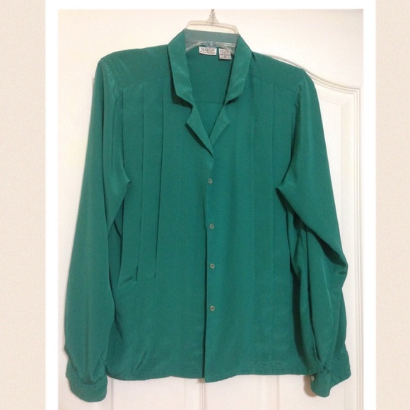 Green Button Up Long sleeves
